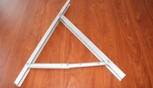 Triângulo com ângulo regulável para fixação de paineis solares.